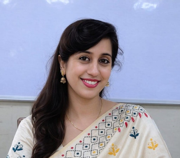  Dr. Neeru Sehdev